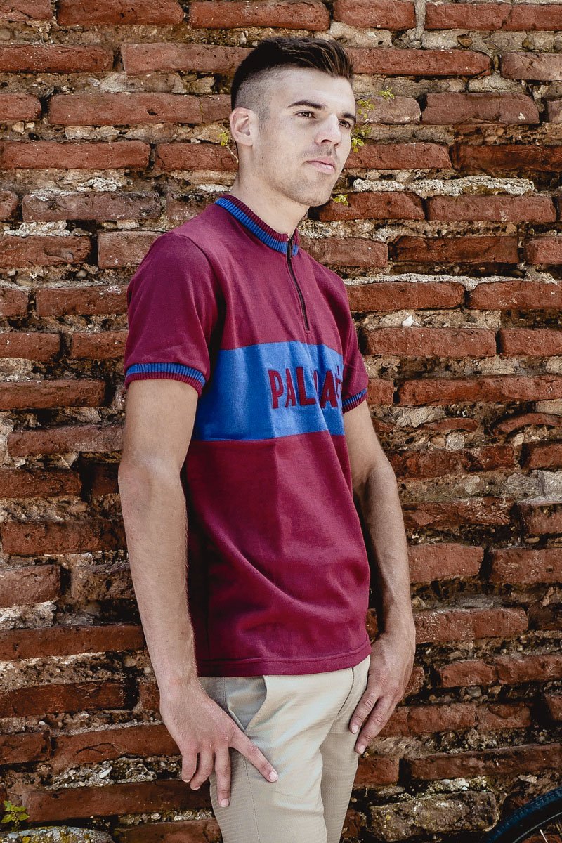 THE BURGUNDY ZIPPED FAUSTO